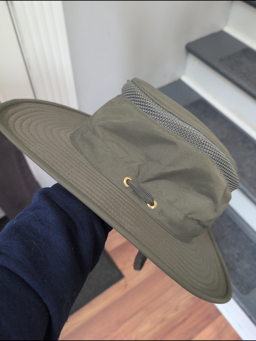 Tilley LTM6 Airflo Hat – Olive Green – Made in Canada - Picture 3 of 4